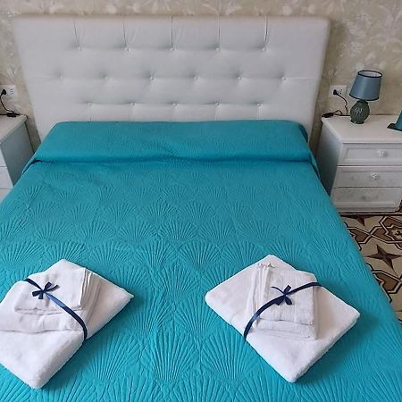 Essential Guest Room Cagliari Kültér fotó